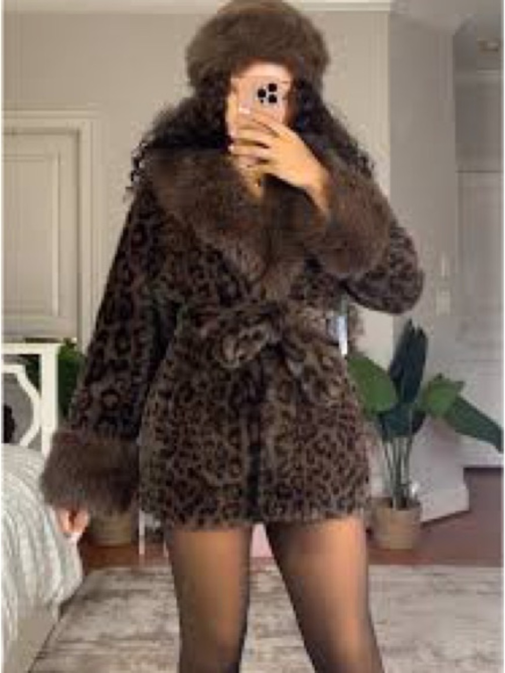 NWT Faux Fur Leopard Print Coat M W63 BIN - Picture 2 of 4